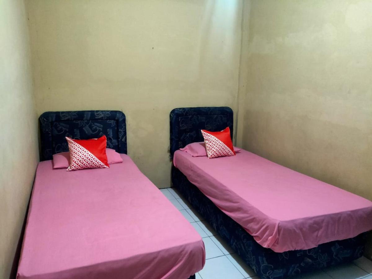 Oyo 90041 Hotel Sinar Lumayan Syariah Balikpapan  Exteriör bild