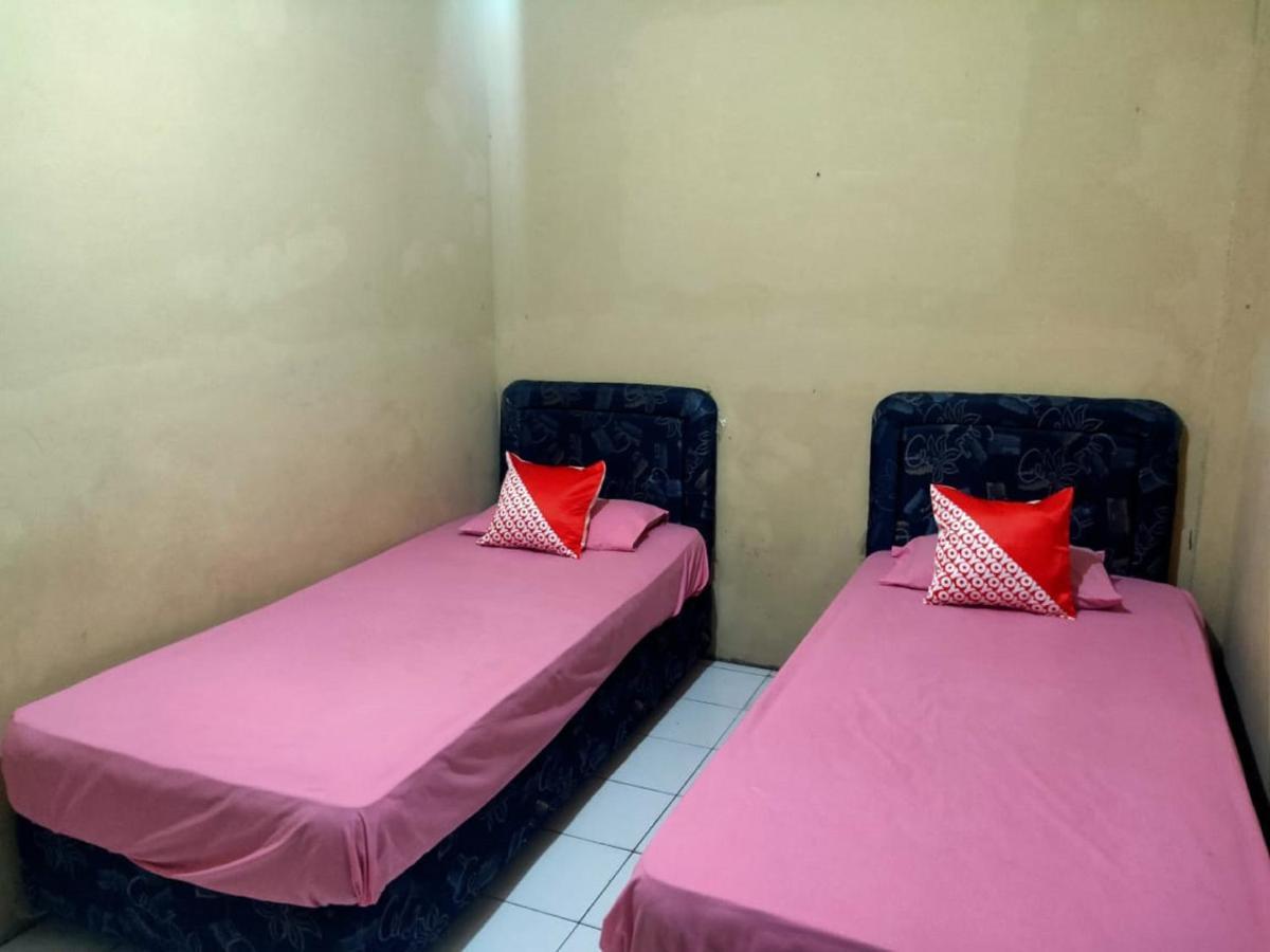 Oyo 90041 Hotel Sinar Lumayan Syariah Balikpapan  Exteriör bild