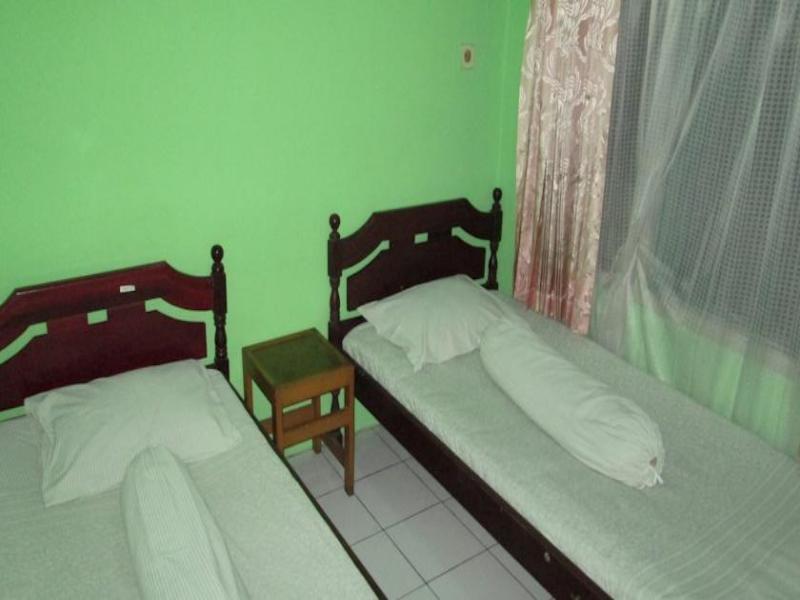 Oyo 90041 Hotel Sinar Lumayan Syariah Balikpapan  Exteriör bild